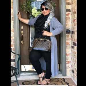 Authentic pre Loved Louis Vuitton Alma Painted blk